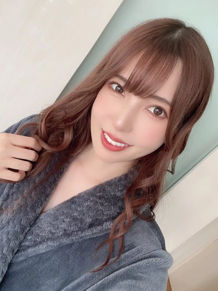 新有菜(新ありな)作品MIDV-999封面高清赏析及剧情详细解析-全面游戏