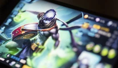 《王者荣耀职业联赛迎来首支全女姓战队，推动电竞女姓力量发展》