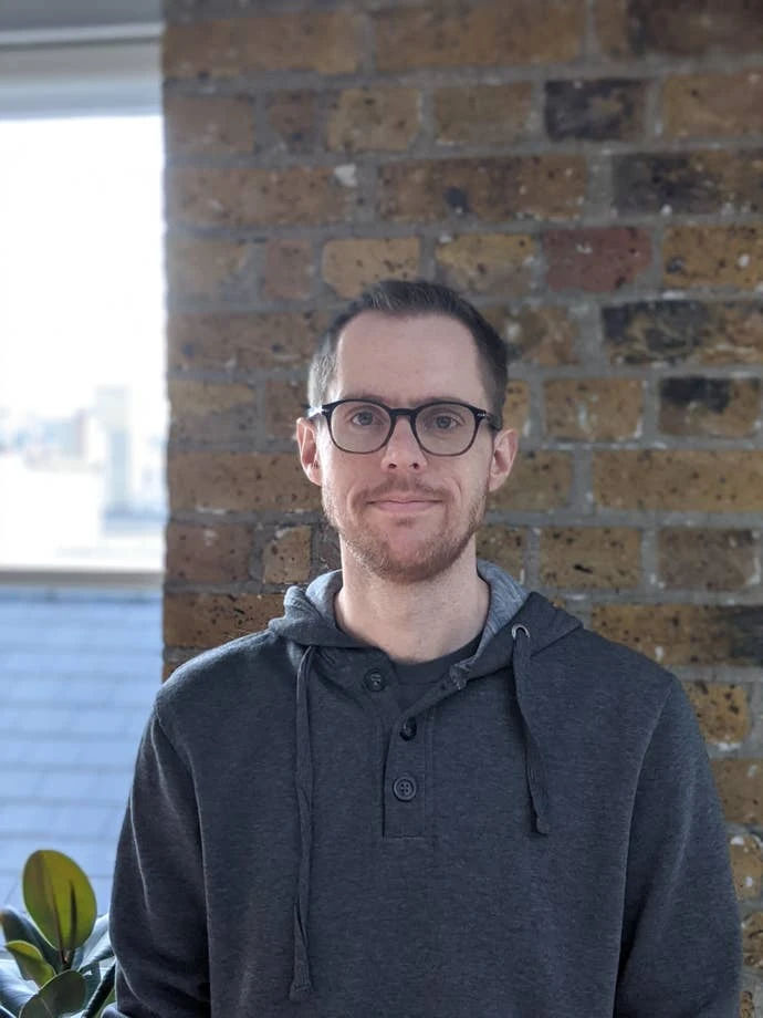 Chris Hohbein，社区与社交媒体负责人