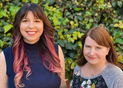 Emily Greer 和 Shelby Moledina 画像