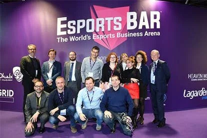 电竞酒吧活动现场图片