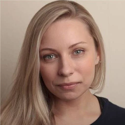 Emily Gera 负责《博德之门3》剧本撰写