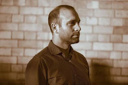 伊兰·埃什凯里在作曲现场