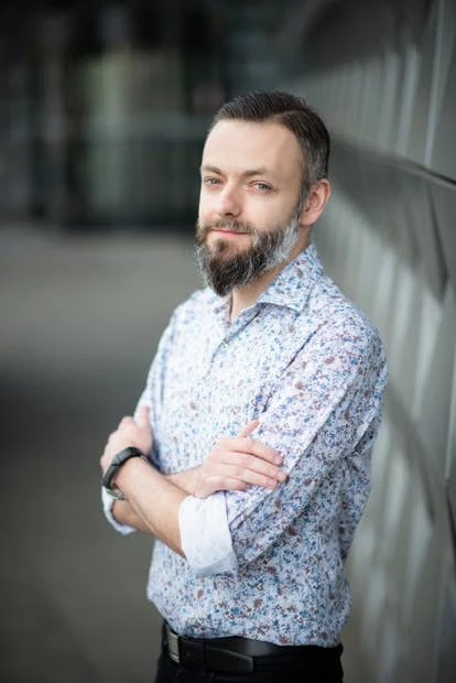 安德烈兹·布鲁门费尔德采访照