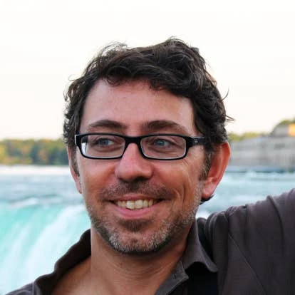 弗朗切斯科·卡瓦拉里,无国界视频游戏组织创始人