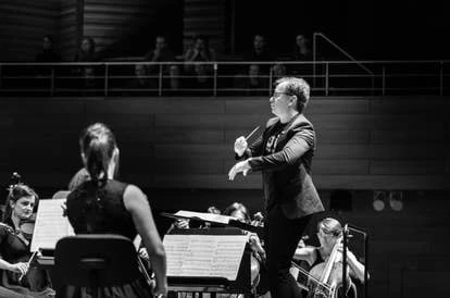 拥抱光明：探索Ori与智慧之意志音乐中的希望与光辉