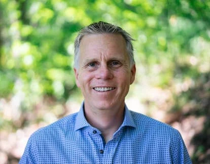 盖瑞·麦凯照片