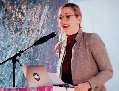 Hannah Nicklin 个人照片