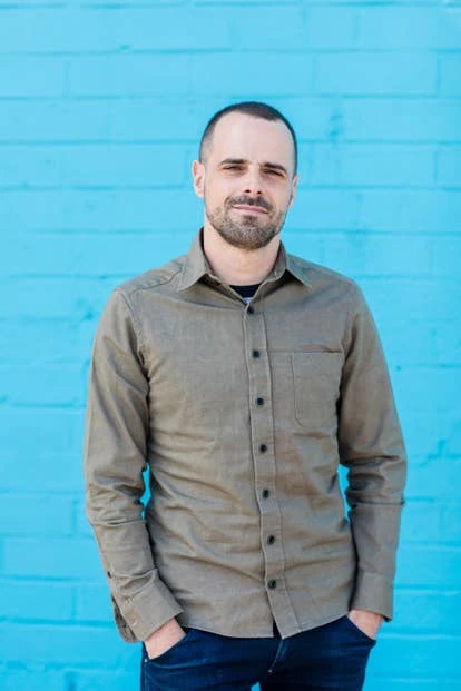 远程团队合作图片，团队成员在不同地点协作