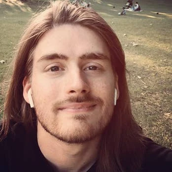 Jonathan Winters，雪印工作室首席营销官