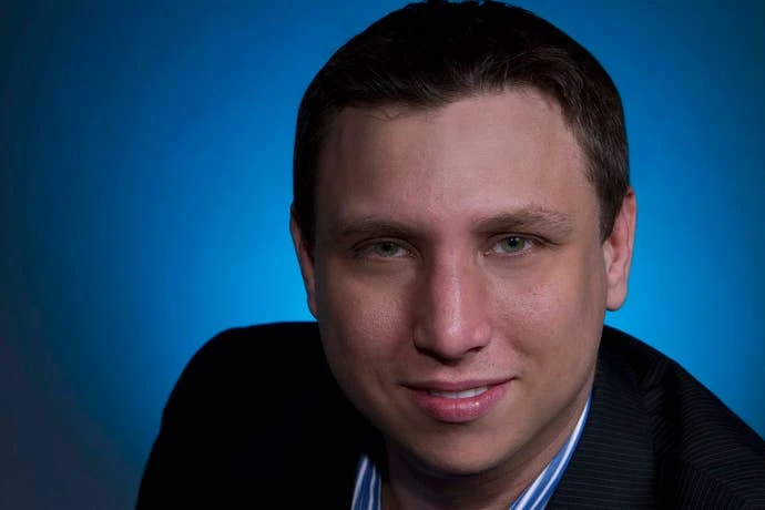 Jesse Divnich 以2020年游戏行业为主题的专家照片