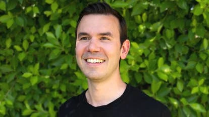 尼特·米切尔照片