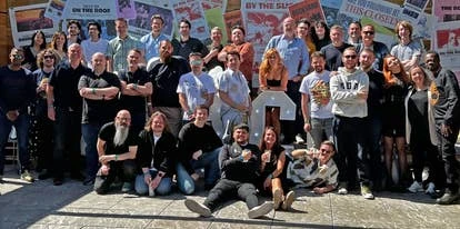 利物浦游戏开发团队合影