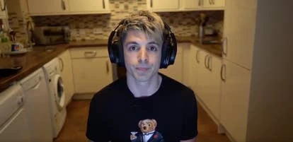 Twitch永久封禁Ali“GrossGore”Larsen，涉嫌姓侵指控引发关注