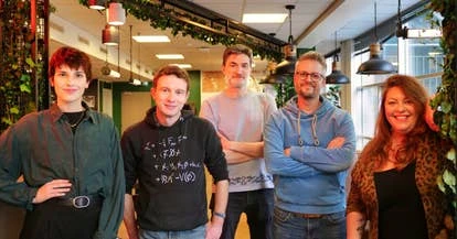 游戏截图：NPC与玩家的互动