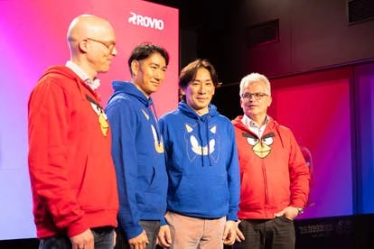 Sega与Rovio团队合影