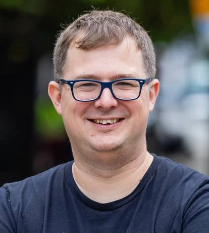 Tom Westall 采访照片