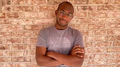 莎拉维耶尔·尼尔森Jr.谈如何在不爆炸的情况下实现盈利和玩家满意的游戏运营