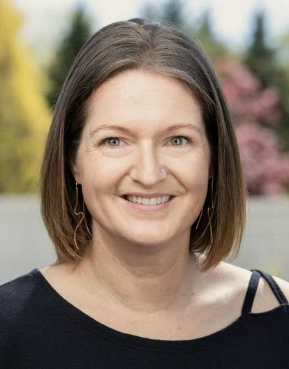 贝卡·萨尔茨曼访谈图片