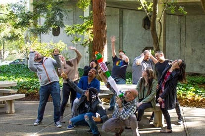 Bazooka Tango公司团队合影