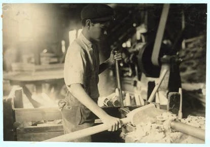 1913年德克萨斯州丹尼森皮特曼手柄工厂幼童工作场景