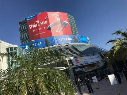 PlayStation Logo与E3展会场景