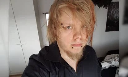 恐慌艺术工作室CEO在推特上发表种族歧视言论引发关注