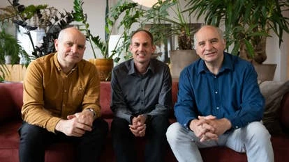 创始人推特照片