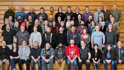 隐藏之路娱乐公司团队照片