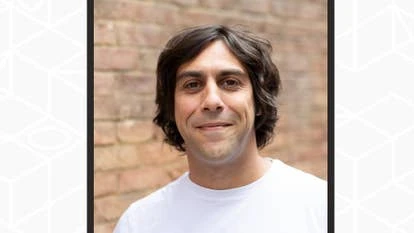 Justin Der Gregorian的照片