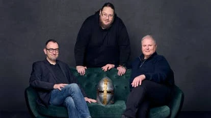 骑士峰品牌标志与游戏宣传图