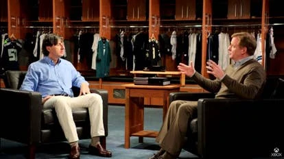 微软发布会现场照片，说明会议氛围。