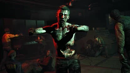 Torn Banner Studios标志与团队照片