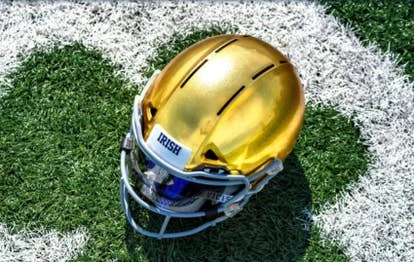 南达姆学院橄榄球场景