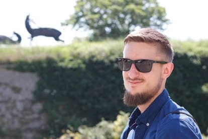 Paweł Tomaszewski：火焰守护者的创意源泉