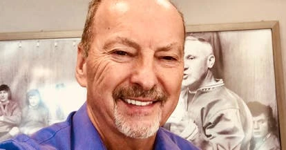 彼得·摩尔在推特上的照片