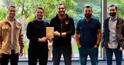 Rollic公司和《Onnect》游戏截图