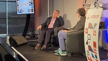 索尼游戏开发高管吉他吉达在GI Live：伦敦演讲现场