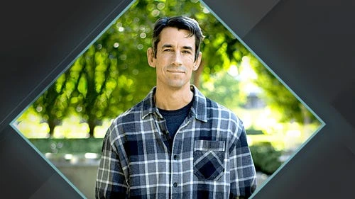 InsomniacGames创始人TedPrice荣获AIAS名人堂，游戏界领袖荣耀时刻