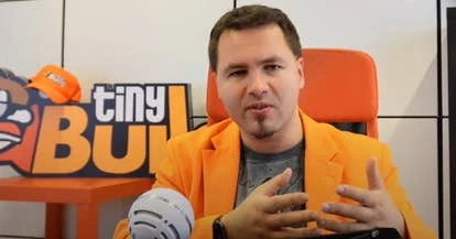 TinyBuild Logo 及收购新闻图片