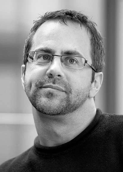 英国新工作室团队讨论游戏开发