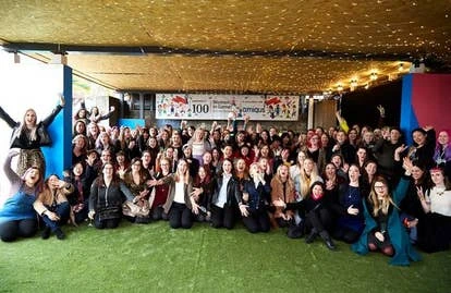 游戏行业女姓代表合影