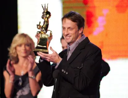 《假装我是超人》电影海报，讲述Tony Hawk滑板游戏系列的幕后故事