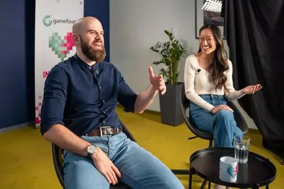 桌业大融合：众筹合并带来新热潮