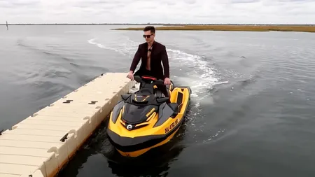 女姓《使命召唤》主播Nadia Amine的截图