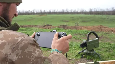 乌克兰研制蒸汽平台操控的机枪，创新军事装备解析