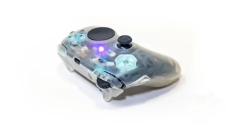 这款疯狂的自制陀螺仪控制器展示现代手柄的无聊与创新