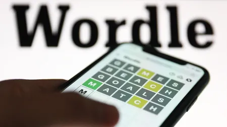 Wordle游戏截图，显示谜题界面