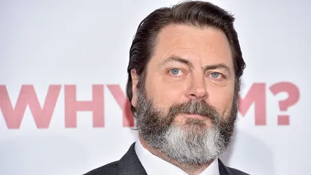Nick Offerman 饰演比尔