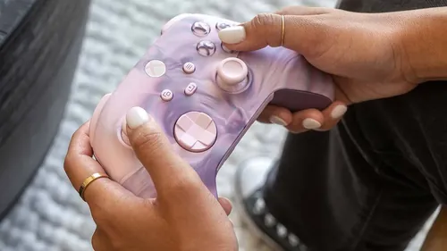 Xbox梦幻蒸汽特别版控制器发售当日优惠促销